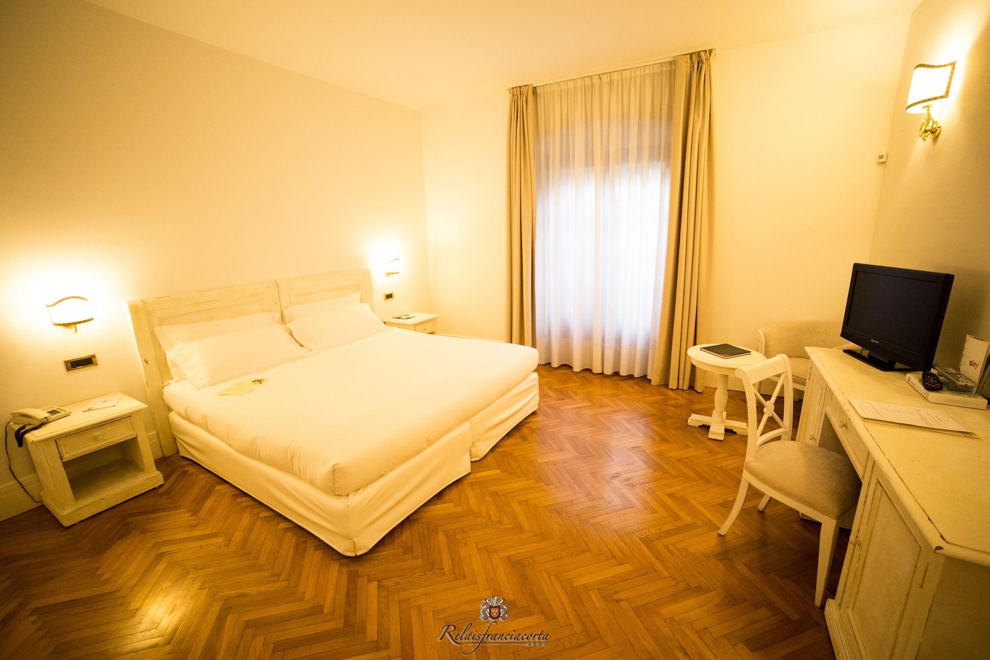 Relaisfranciacorta 4*